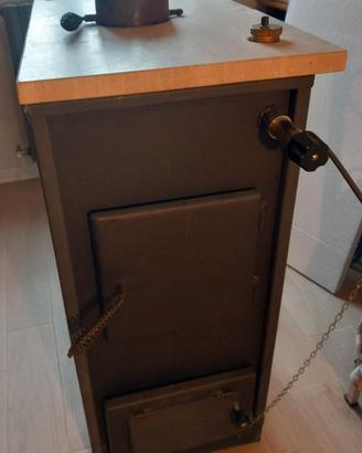 Stufa a legna per termosifoni Artem.