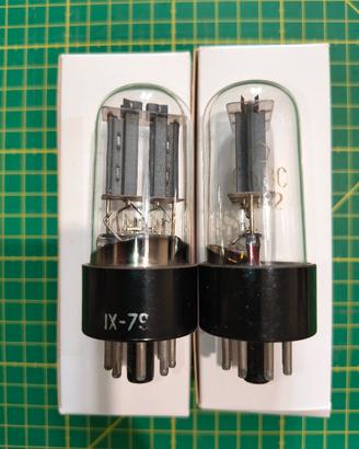 COPPIA VALVOLE 6H8C (6N8S) NOS 