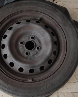 4 Cerchi in ferro da 15 pollici per toyota yaris