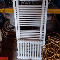 scaldasalviette e radiatore 