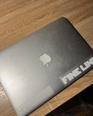 MacBook Air 13 pollici + alimentatore originale