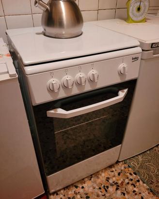 Cucina a gas beko,forno più piano cottura 4 fuochi