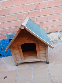 cuccia in legno per cane