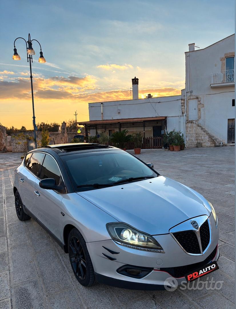Lancia Delta (2008-2015)