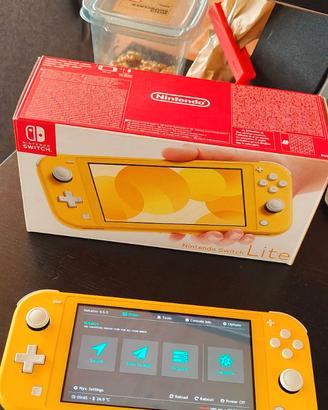 Nintendo Switch Lite gialla + micro sd 64gb