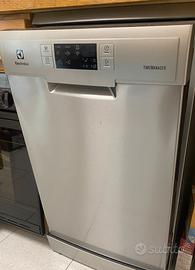 Lavastoviglie Electrolux (formato slim)