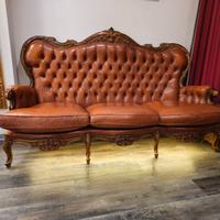 divano in pelle vintage barocco