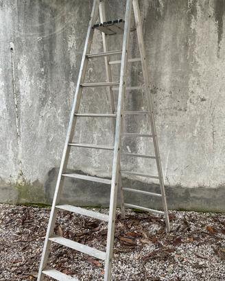 Scala a 8 scalini