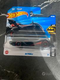 Hot Wheels batmobile BATMAN