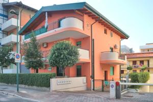 Casa Giada bilocale 4 pax 1. piano 90m dal mare