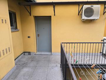 Trilocale semi arredato a Brugherio