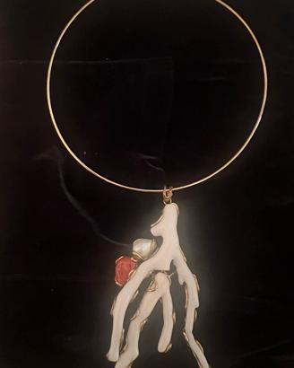 Collana con corallo bianco,rosso e perla di fiume