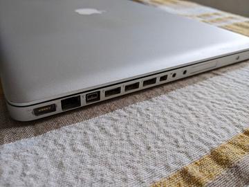 macbook pro 17 ssd 250gb ram 8gb dvd bat 200 cicli