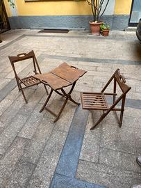 Tavolino e sedia da campo