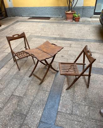 Tavolino e sedia da campo