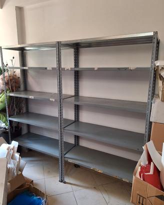 scaffali in ferro usati