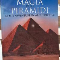 "Magia delle piramidi" - libro come nuovo ☀️