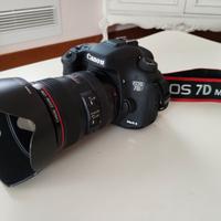 Canon EOS 7D mark II con EF 24-105mm f/4L IS USM