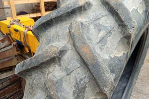 Pneumatici Pirelli TM300S 18.4 R34