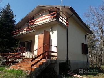 Villetta in campagna a Montella(av)