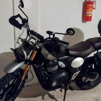 Triumph scrambler 400x