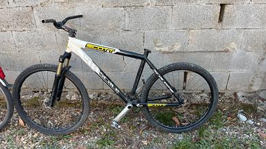 Telaio Scott scale in alluminio ultra leggero.