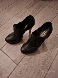 scarpe con zeppa davanti nere
