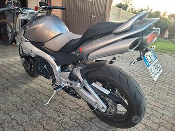 Moto suzuki gsr