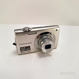 Nikon Coolpix S3000 - Fotocamera digitale compatta