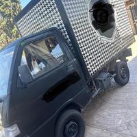 Piaggio Porter allestimento negozio itinerante