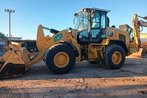 Pala gommata CAT 938M