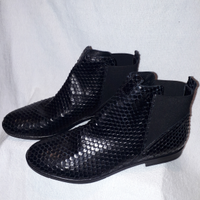 Stivaletti neri da donna in pelle lavorata n°39