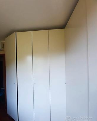 Armadio laccato bianco