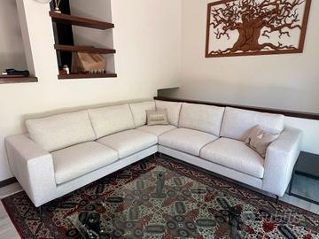 Divano artigianale angolare sfoderabile 8 posti.  