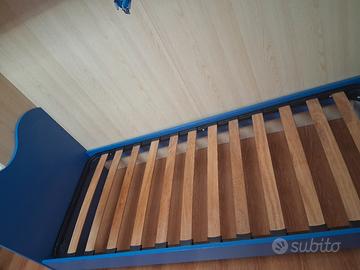 Lettino  con rete in doghe 