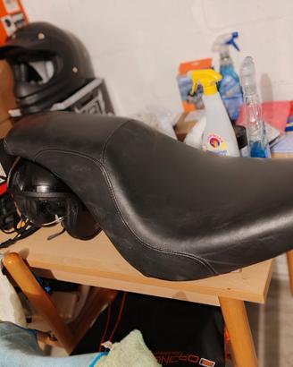 sella Badlander per Softail