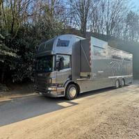 Van Scania STX trasporto cavalli con popout