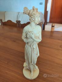 Statuetta resina dea classica 