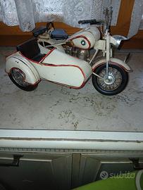 Soprammobile moto con sideca