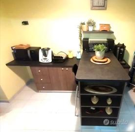 Mobile legno cucina con penisola