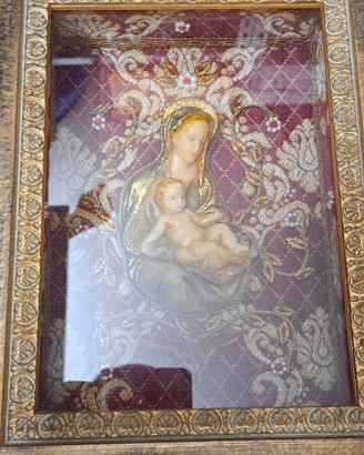 Teca con natività in cera. Cornice 27 x 20 ottime