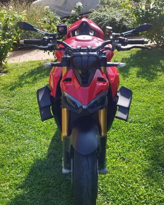 Ducati streetfighter v4s anno 2024