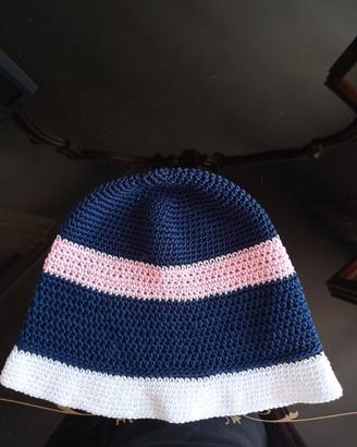 Cappello alla pescatora fatto a mano in cotone 