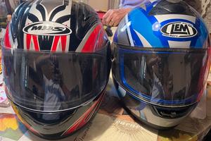 Caschi integrali moto