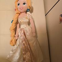 bambola morbida Rapunzel sposa