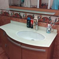 Mobile bagno sospeso con colonna