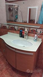 Mobile bagno sospeso con colonna