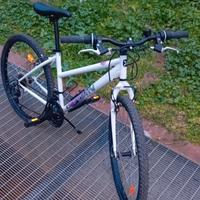 Bici Btwin Rockrider 300.
Misura 26 S.