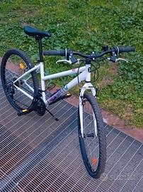 Bici Btwin Rockrider 300.
Misura 26 S.