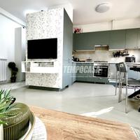 SPLENDIDO TRILOCALE COMPLETAMENTE RISTRUTTURATO